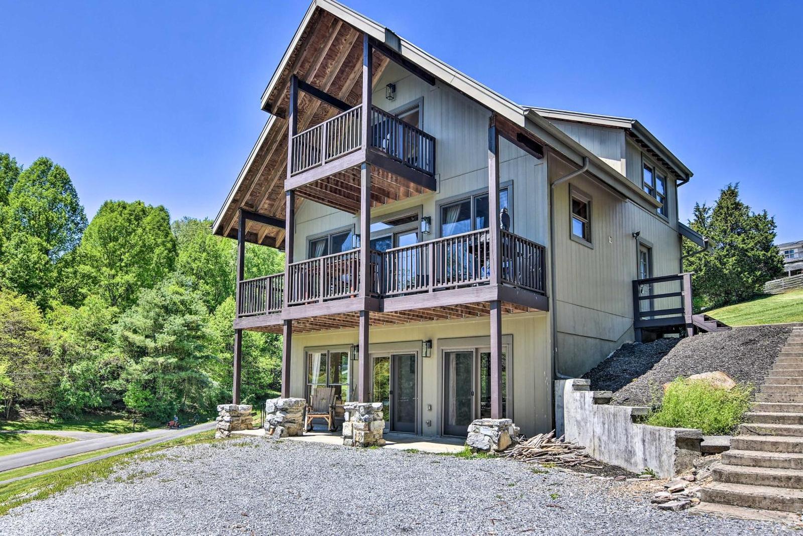 Timber Frame Cabin with South Holston Lake Views Main image 1